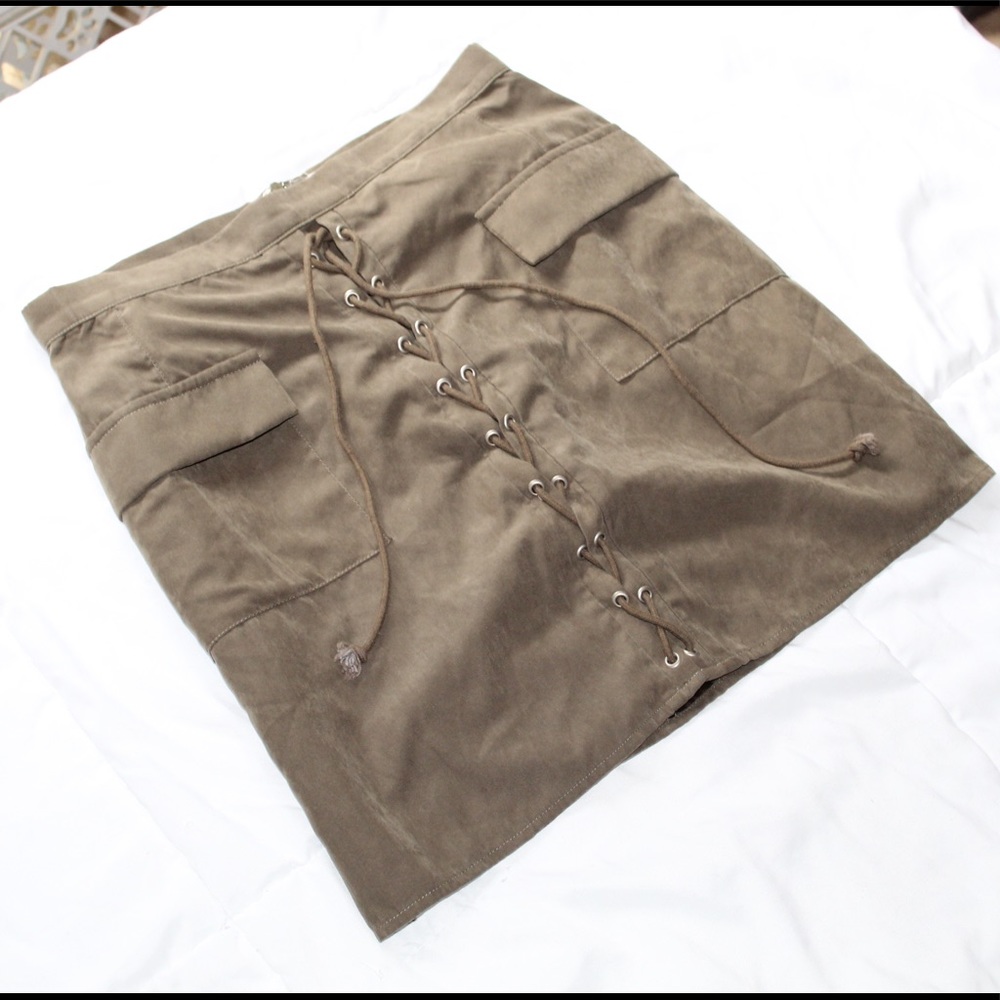 Honey Punch lace-up front skirt